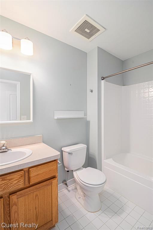 20082 Rodeo Court, Unit 8 Southfield, MI 48075 - Photo 22 of 25 Gallery Image 22