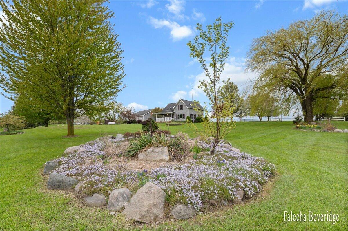 8022 East Vernon Road Clare, MI 48617 - Photo 13 of 44 Corner