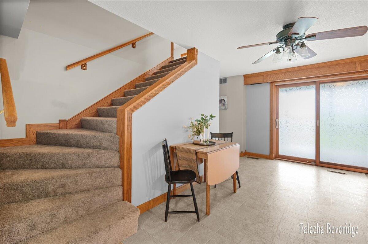 8022 East Vernon Road Clare, MI 48617 - Photo 23 of 44 Stairs