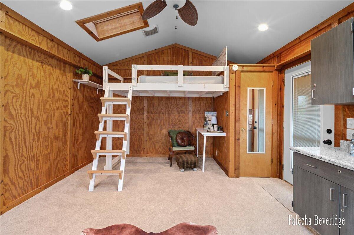 8022 East Vernon Road Clare, MI 48617 - Photo 41 of 44 Guest House