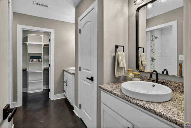 $379,000 | 5013 Northwest Derby Drive, Topeka, KS 66618