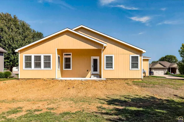 $379,000 | 5013 Northwest Derby Drive, Topeka, KS 66618