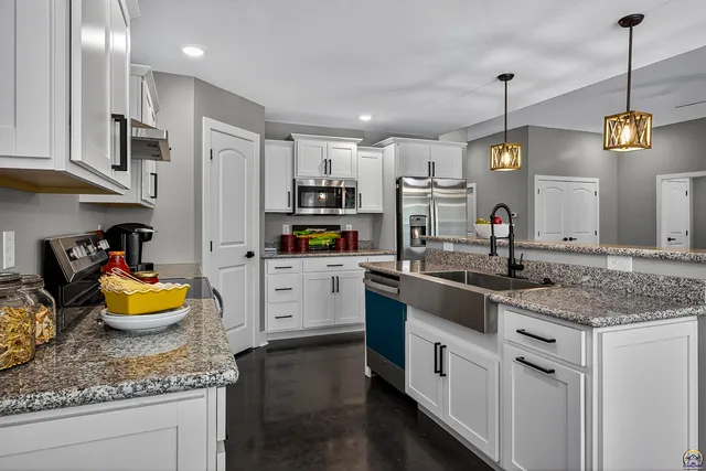 $379,000 | 5013 Northwest Derby Drive, Topeka, KS 66618