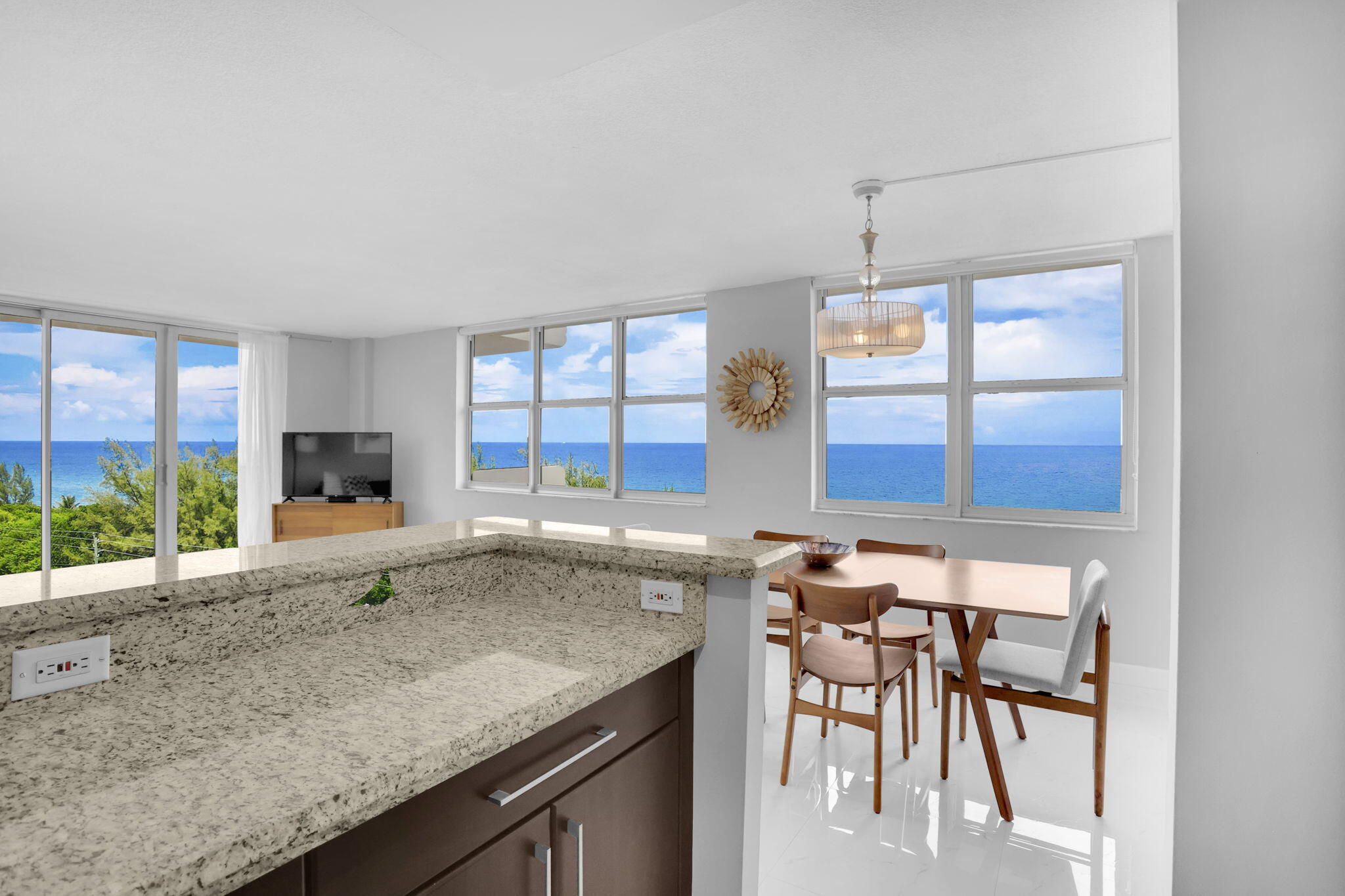 2121 North Ocean Boulevard, Unit 1008E Boca Raton, FL 33431 - Photo 1 of 25 Kitchen/Dining Room