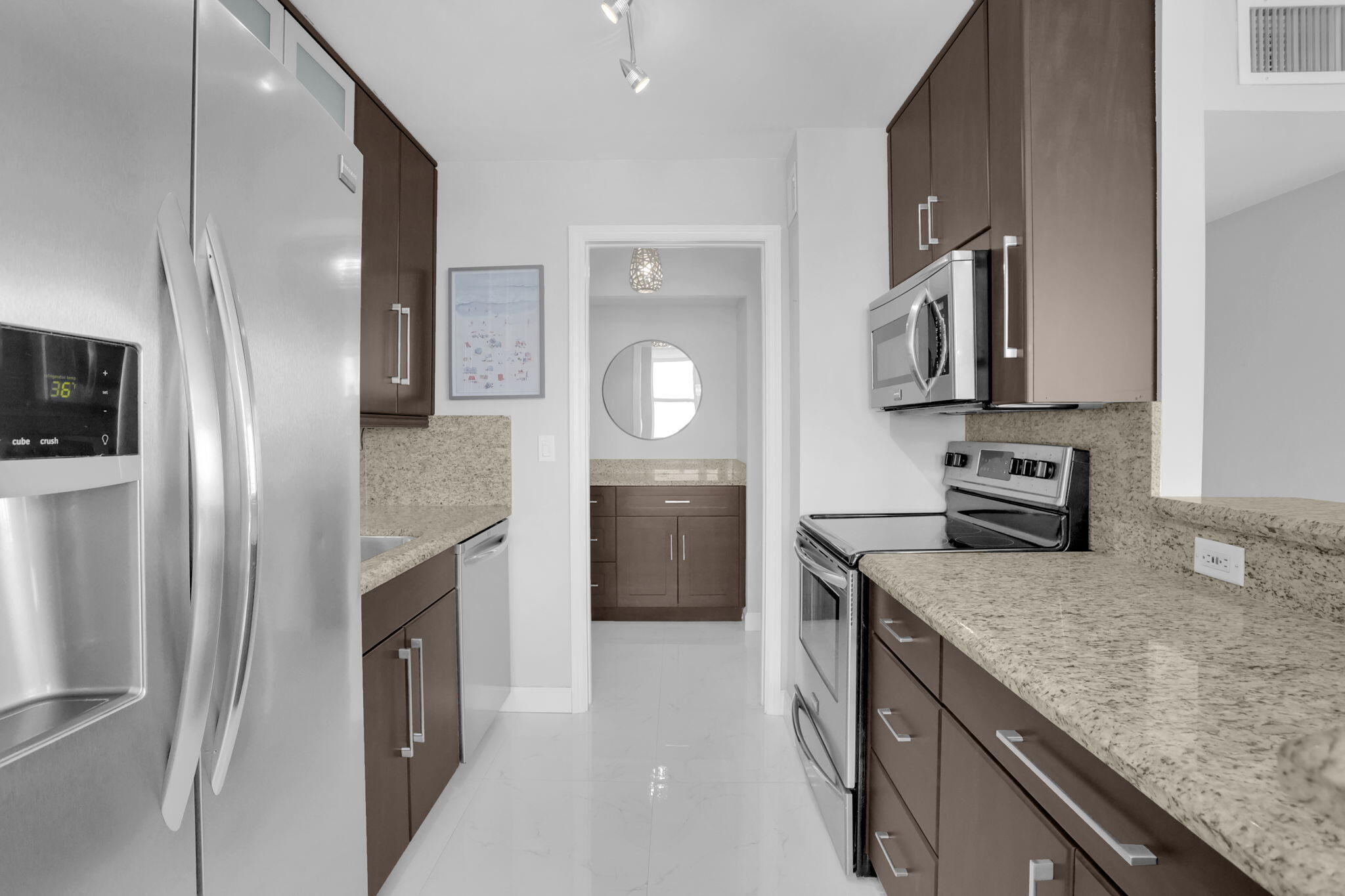 2121 North Ocean Boulevard, Unit 1008E Boca Raton, FL 33431 - Photo 7 of 25 Kitchen