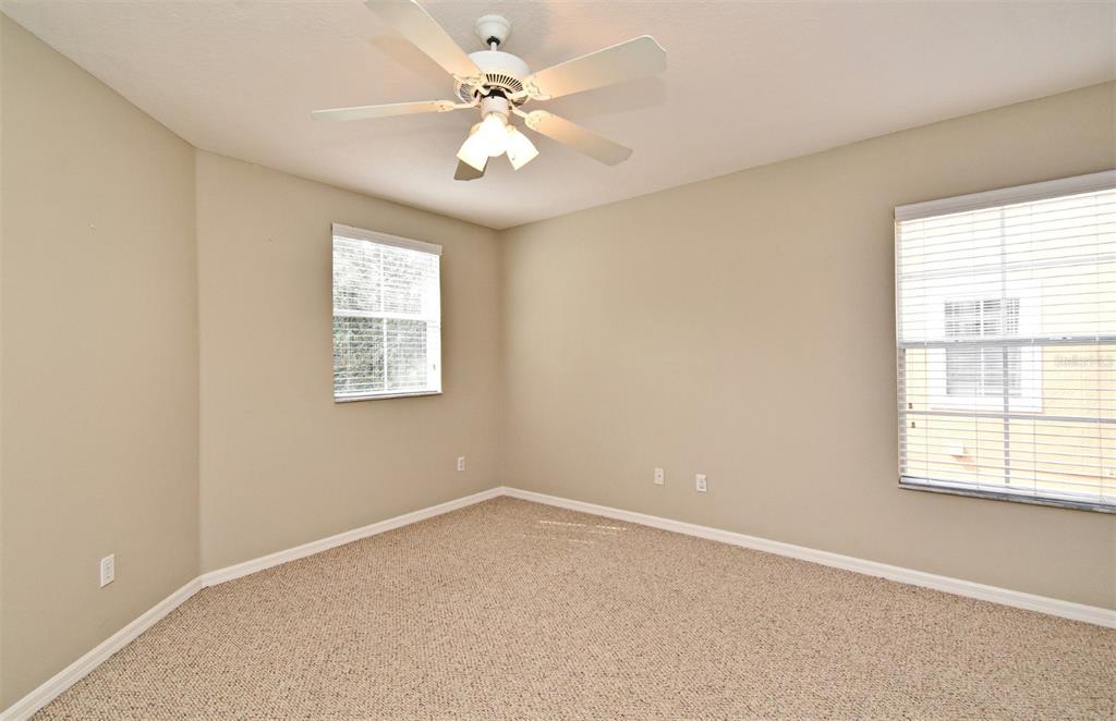 5072 Cypress Branch Point Oviedo, FL 32765 - Photo 17 of 23 an empty room with a window