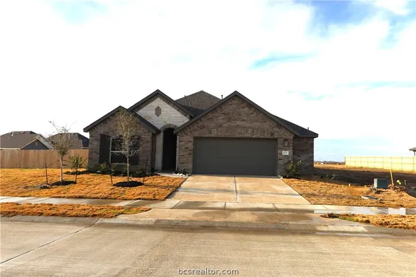 $2,650 | 6221 Greenville Drive, College Station, TX 77845