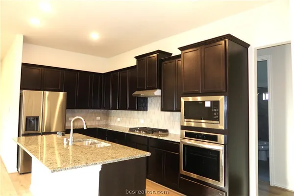 $2,650 | 6221 Greenville Drive, College Station, TX 77845