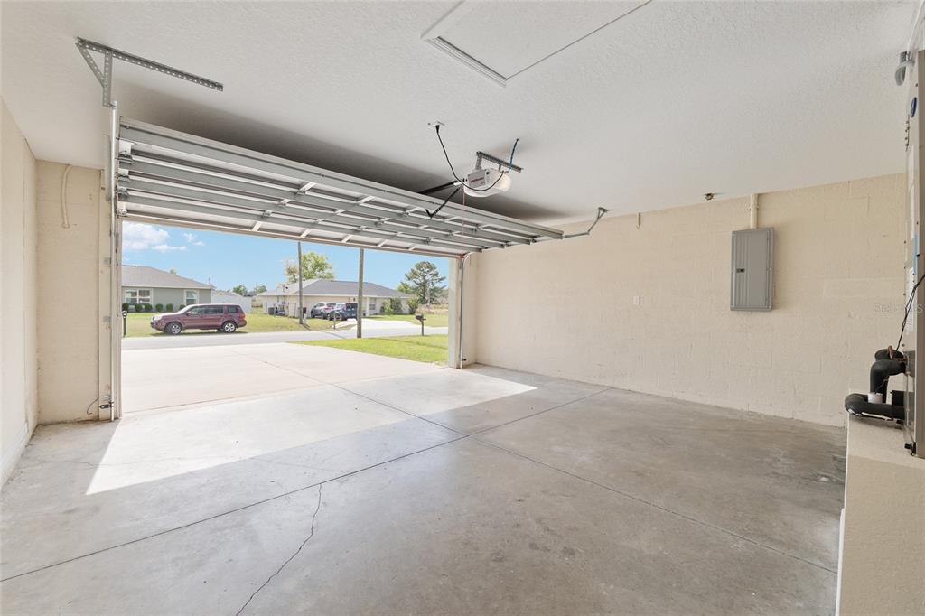 22 Juniper Loop Circle Ocala, FL 34480 - Photo 42 of 53 a view of a garage