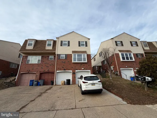 a car parked in front of a building