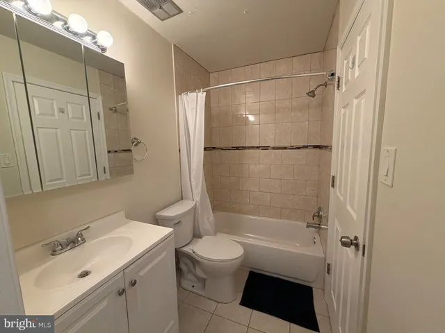 $2,300 | 9334 Jamison Avenue, Unit B, Philadelphia, PA 19115