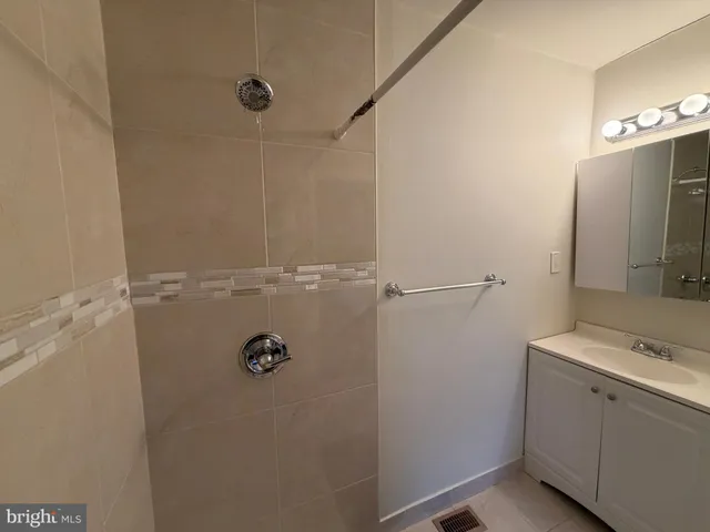 $2,300 | 9334 Jamison Avenue, Unit B, Philadelphia, PA 19115