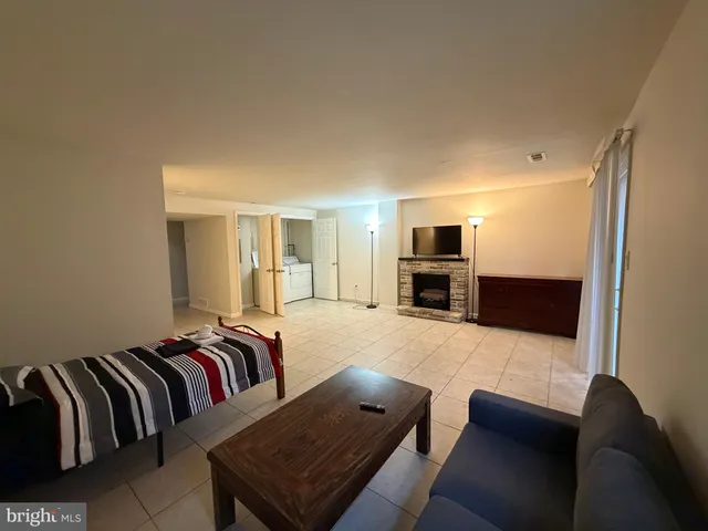 $2,300 | 9334 Jamison Avenue, Unit B, Philadelphia, PA 19115