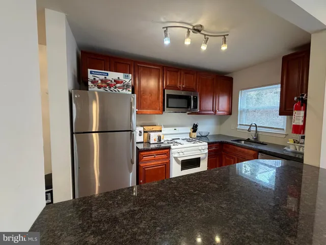 $2,300 | 9334 Jamison Avenue, Unit B, Philadelphia, PA 19115