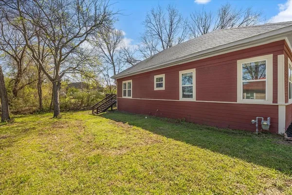 $279,900 | 110 English Street, Mount Vernon, TX 75457