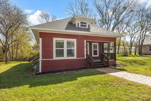 $279,900 | 110 English Street, Mount Vernon, TX 75457