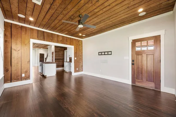 $279,900 | 110 English Street, Mount Vernon, TX 75457