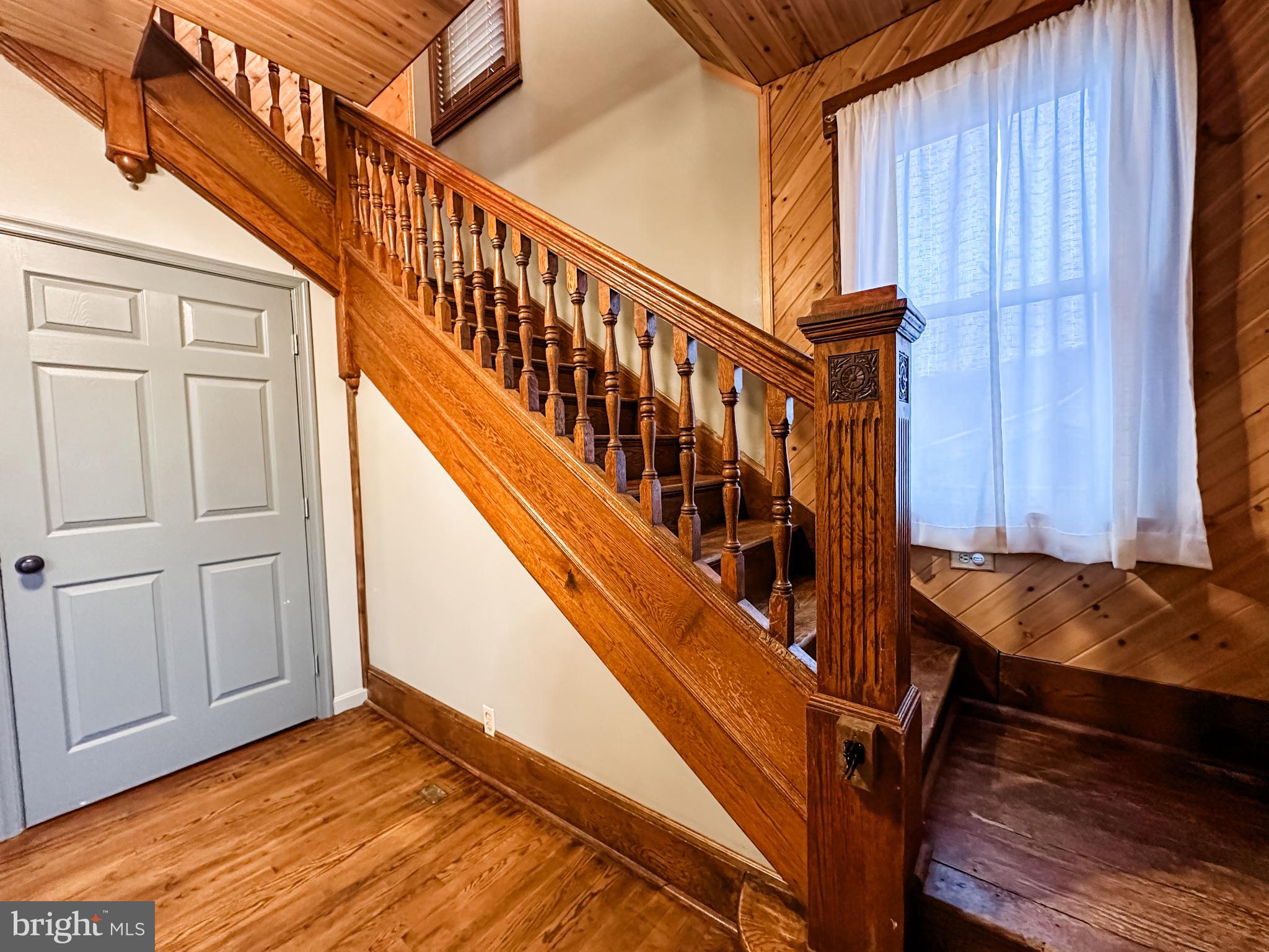 12812 New Row Rd N West Mount Savage, MD 21545 - Photo 6 of 32 a view of entryway with wooden floor