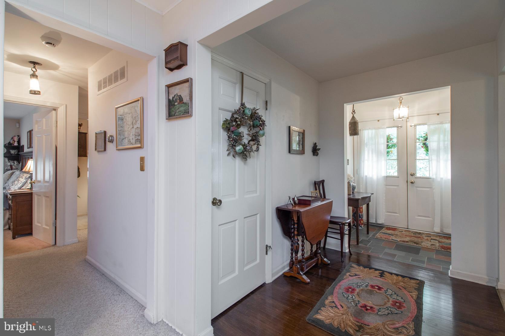 6602 Laurel Road New Hope, PA 18938 - Photo 7 of 49 Entry Foyer