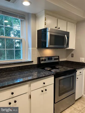 $1,975 | 4838 28th Street South, Unit C2, Arlington, VA 22206