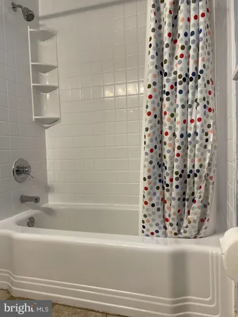 $1,975 | 4838 28th Street South, Unit C2, Arlington, VA 22206