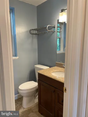 $1,975 | 4838 28th Street South, Unit C2, Arlington, VA 22206