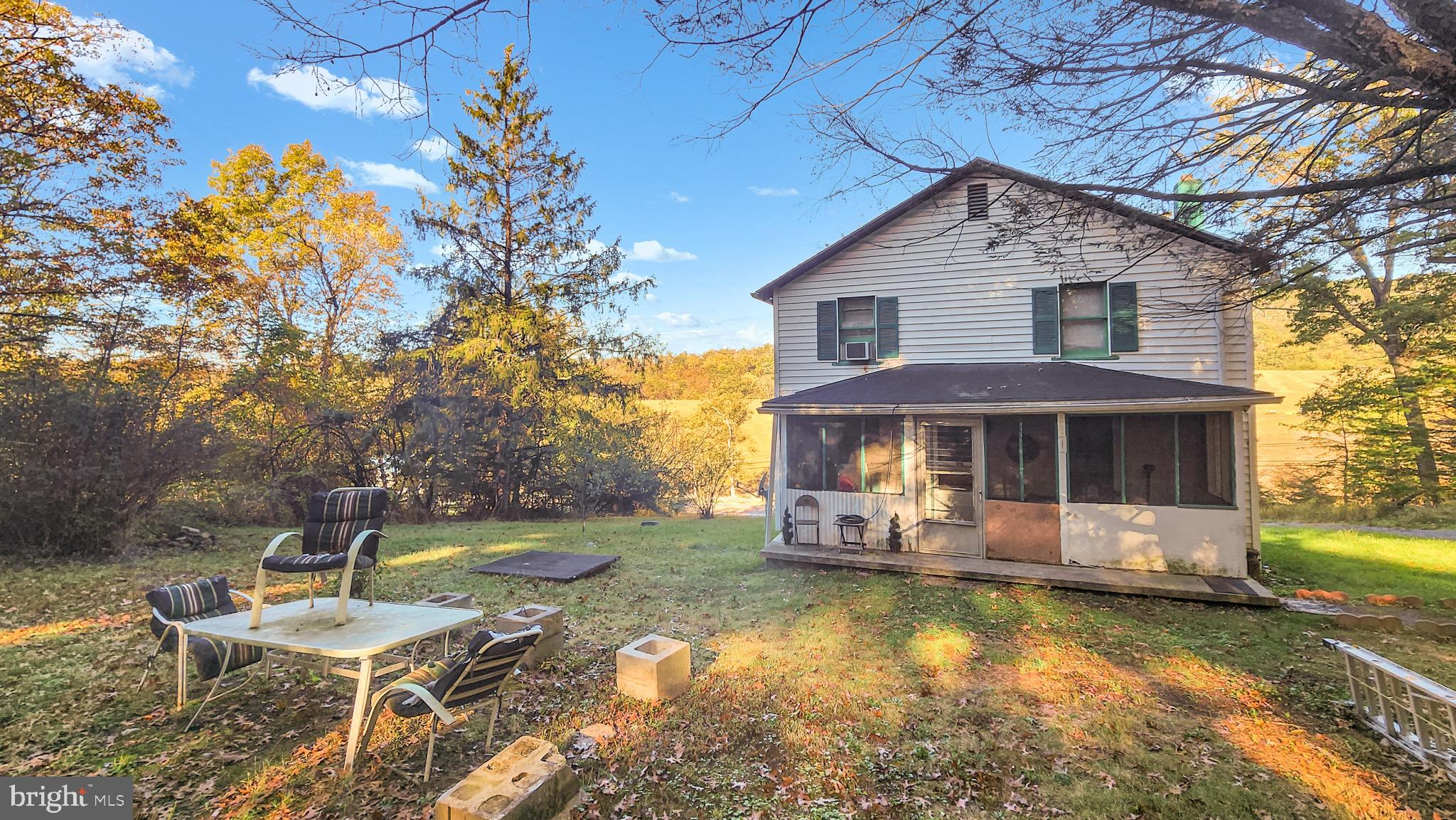 13614 Oldtown Road Southeast Cumberland, MD 21502 - Photo 24 of 30 a view of a house with backyard and sitting area
