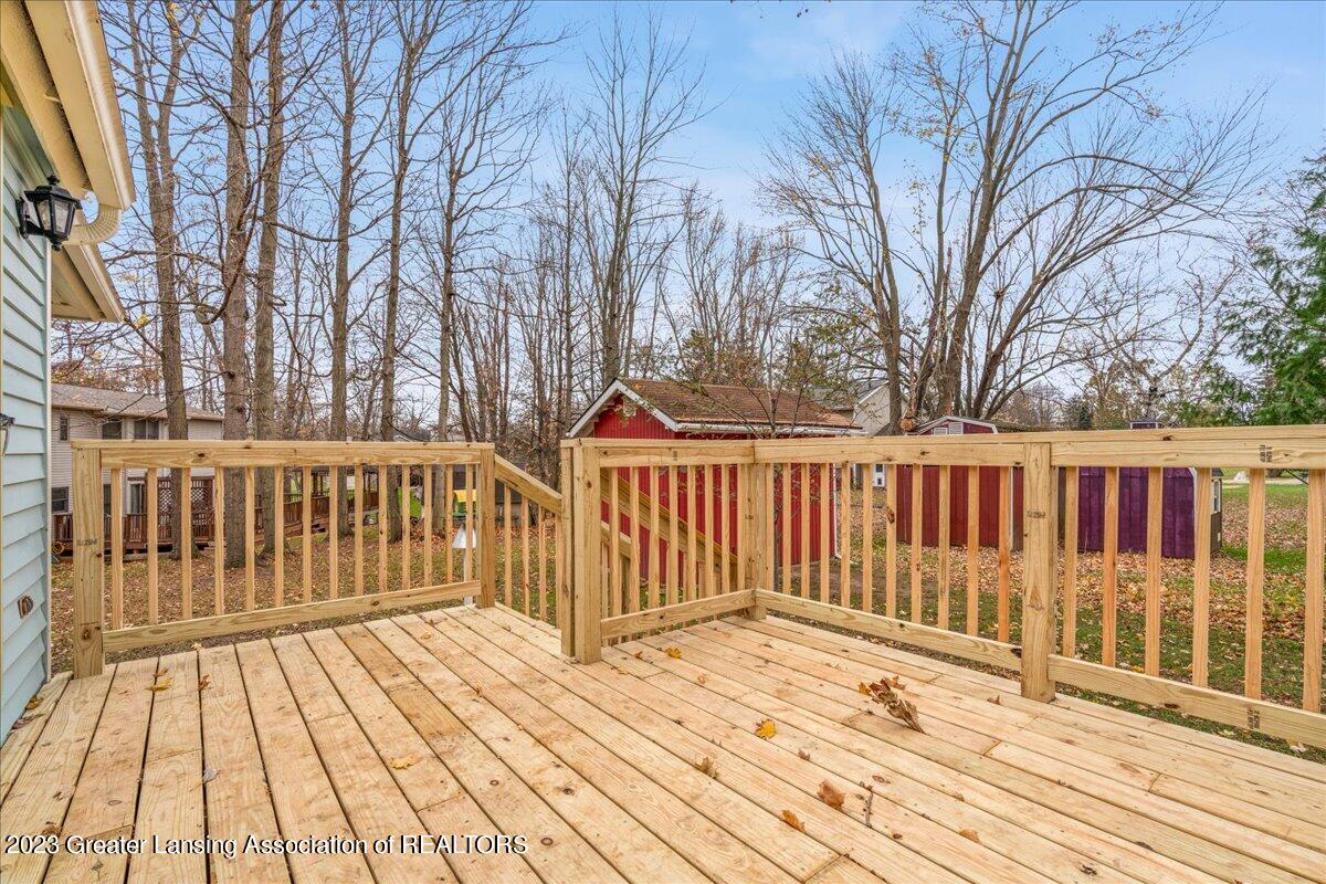 2921 Clinton Road Lansing, MI 48906 - Photo 20 of 50 21-Media Jett-21