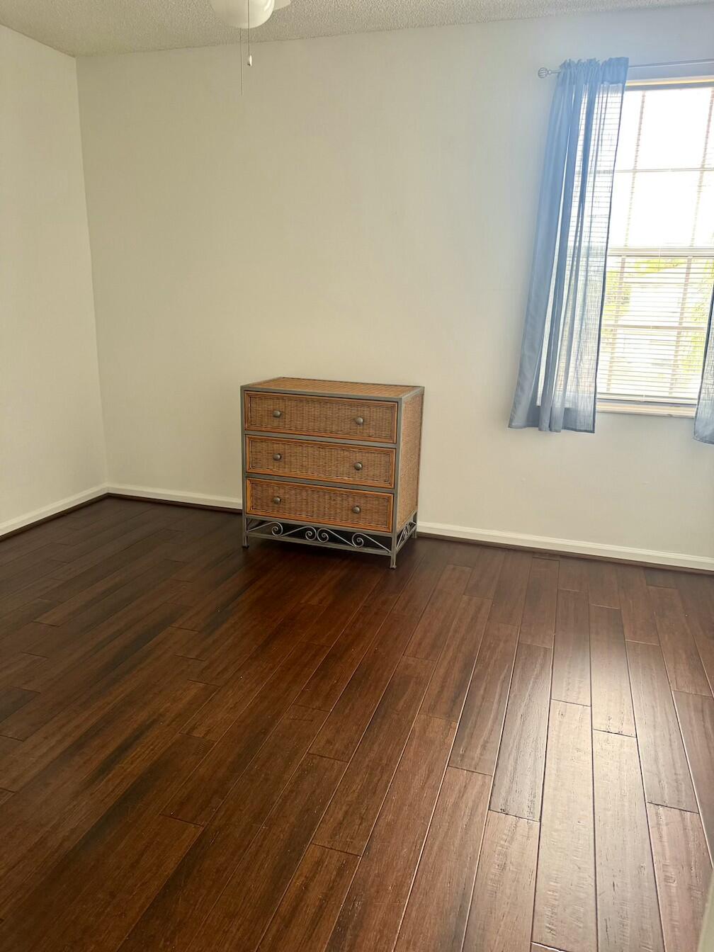 21235 Vía Eden Boca Raton, FL 33433 - Photo 11 of 20 Third bedroom