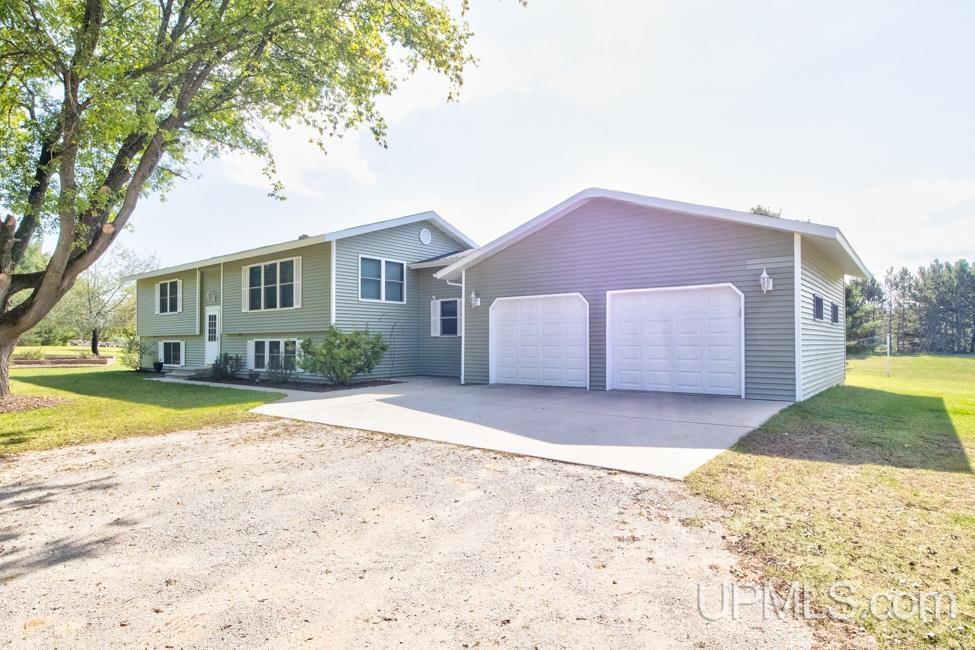W6285 Co G-08 Road Wallace, MI 49893 - Photo 5 of 56 Gallery Image 5