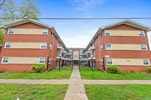 $1,475 | 14121 South Stewart Avenue, Unit 3D, Riverdale, IL 60827