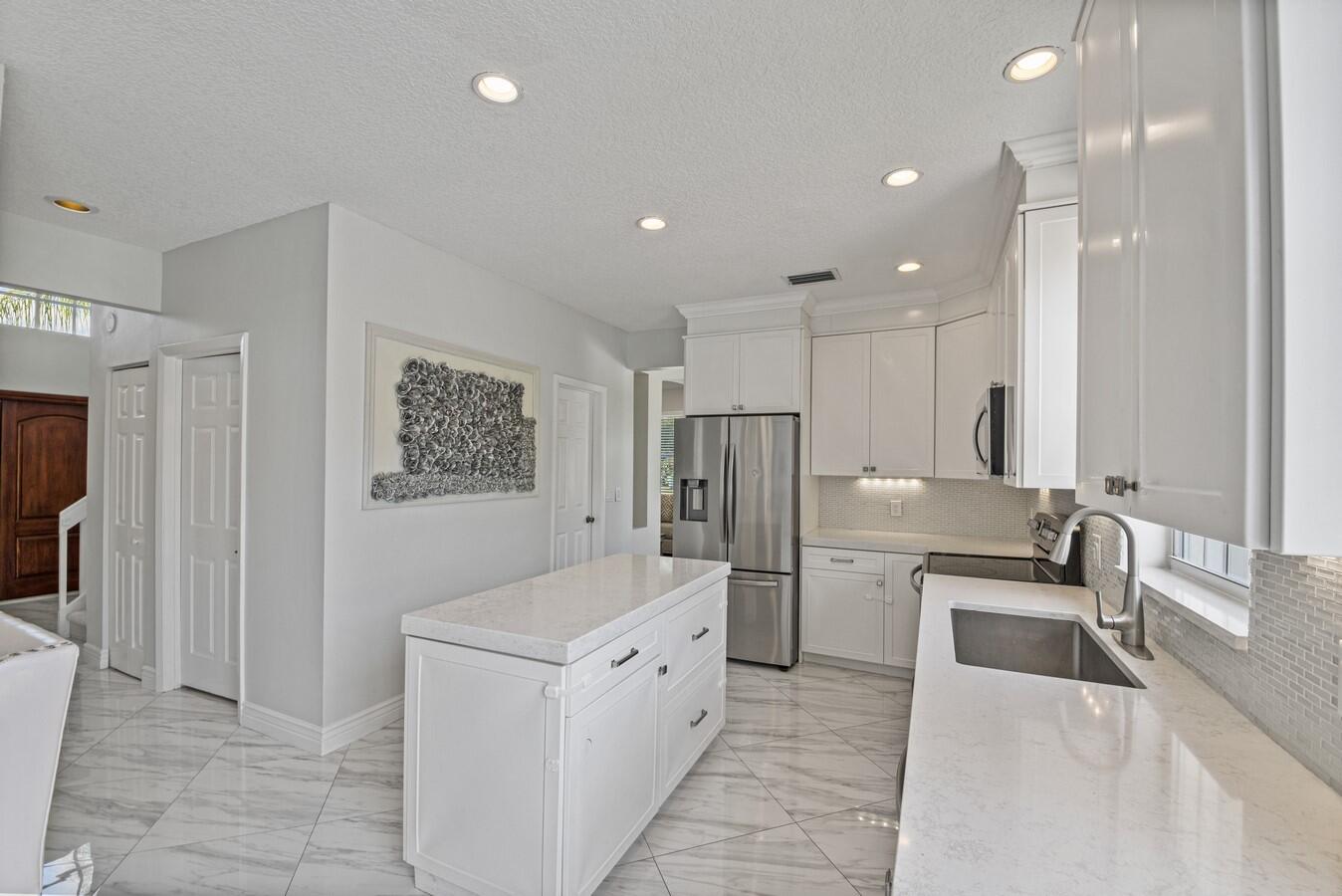 18860 La Costa Lane Boca Raton, FL 33496 - Photo 12 of 49 High Hat Lighting