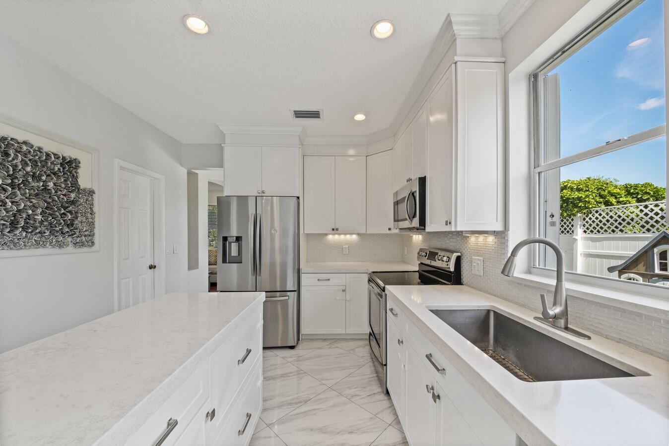 18860 La Costa Lane Boca Raton, FL 33496 - Photo 13 of 49 Natural Light