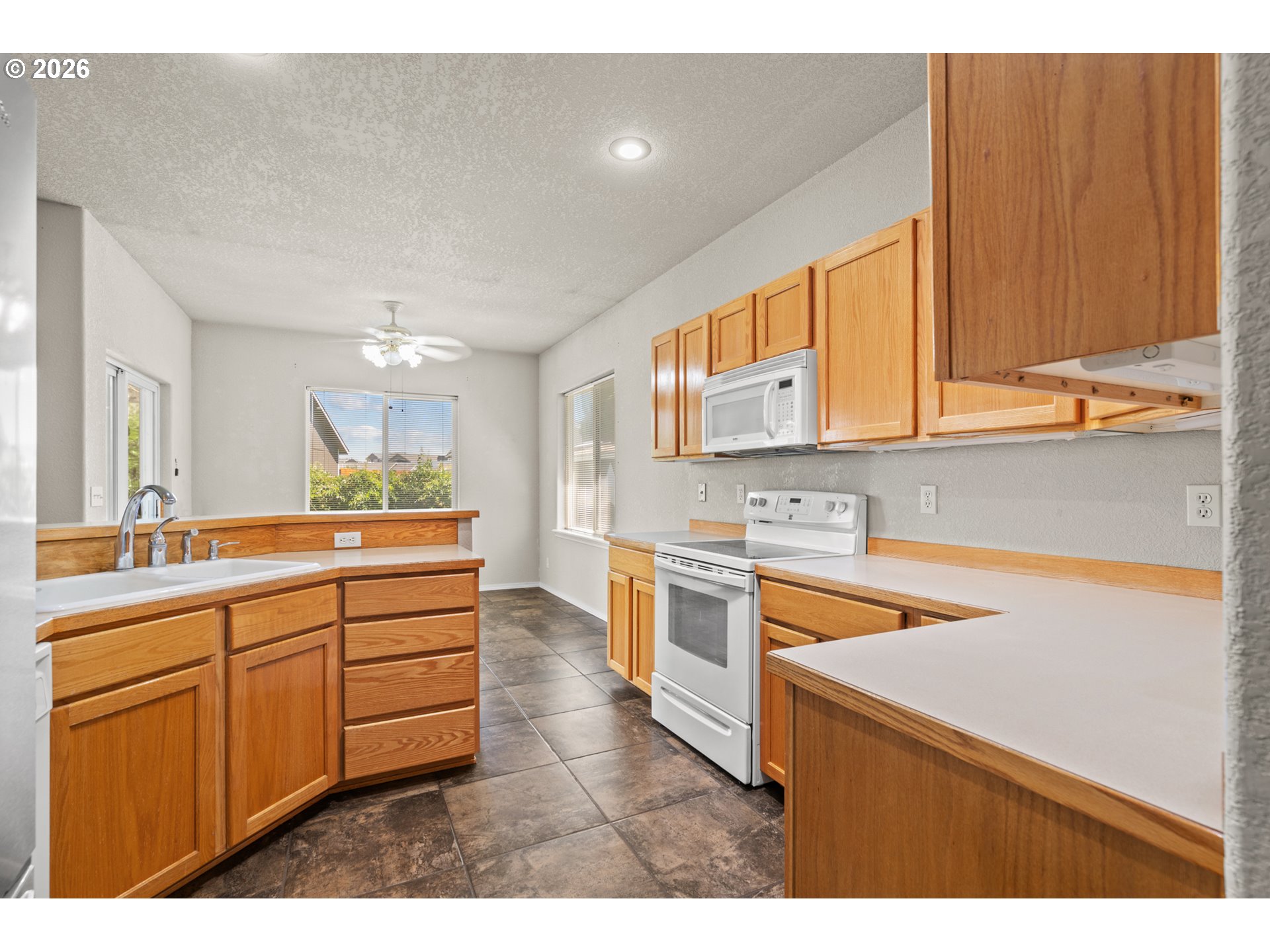 2433 Curlew Street Umatilla, OR 97882 - Photo 19 of 45
