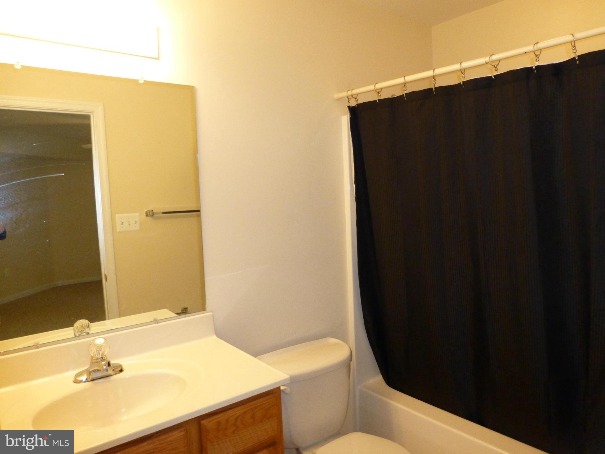 625 Country Club Road Culpeper, VA 22701 - Photo 8 of 11 Bath
