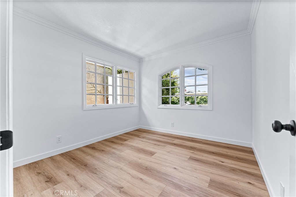 29 Bethany Drive Irvine, CA 92603 - Photo 27 of 44 an empty room with windows
