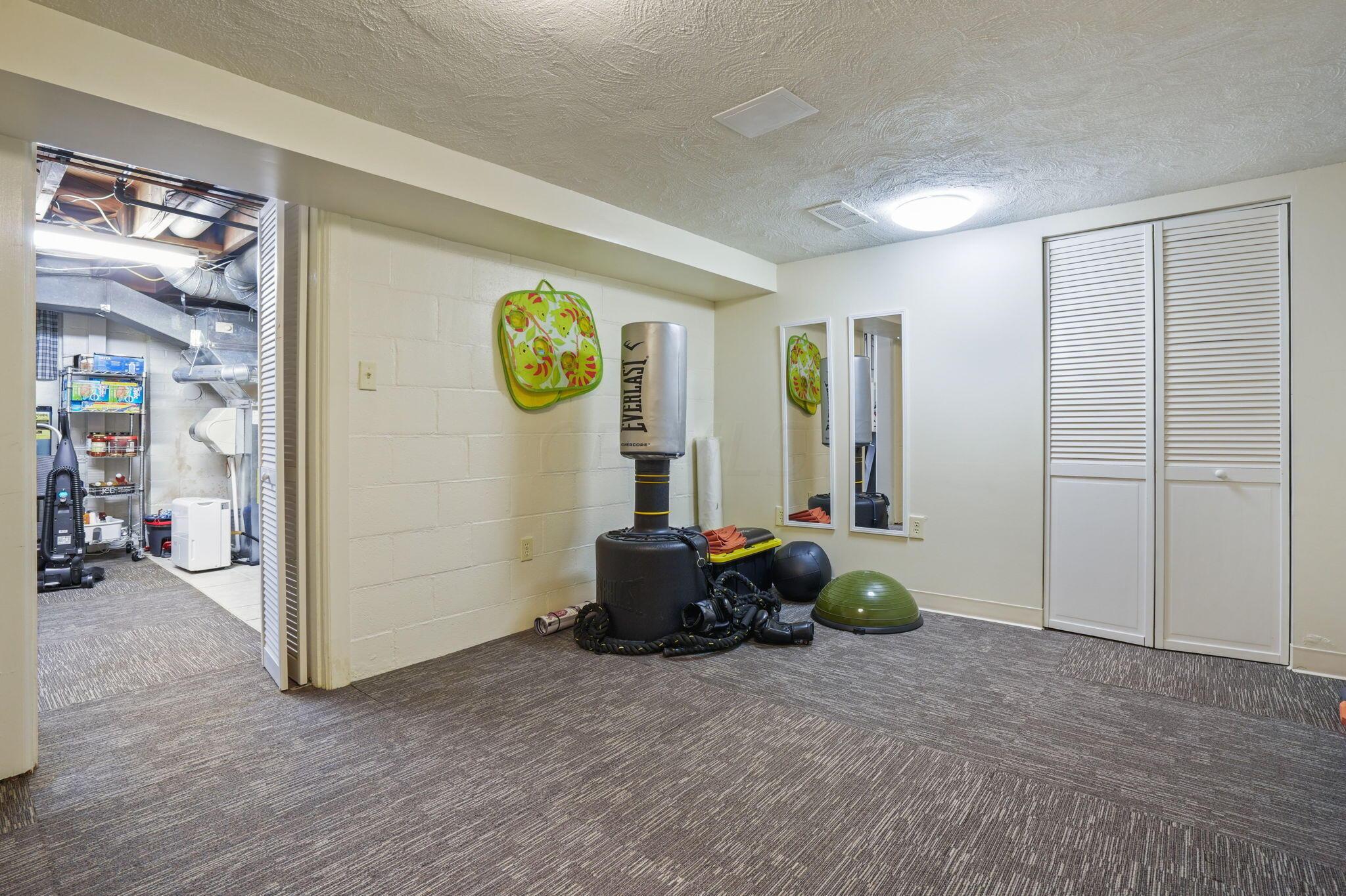 468 Walhalla Road Columbus, OH 43202 - Photo 35 of 38 37-web-or-mls-DSC09589
