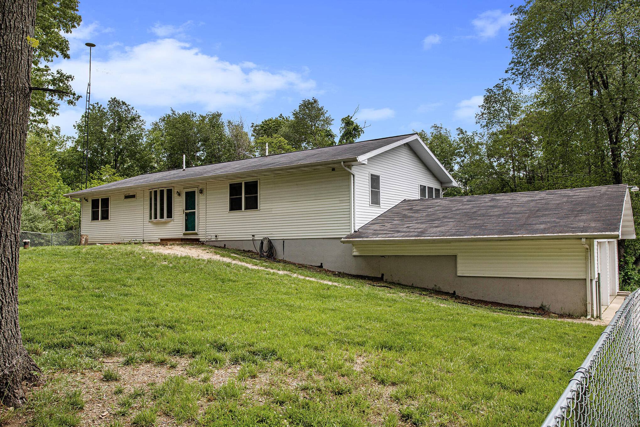 19102 Jessup Road Battle Creek, MI 49014 - Photo 3 of 25 19102 Jessup-42