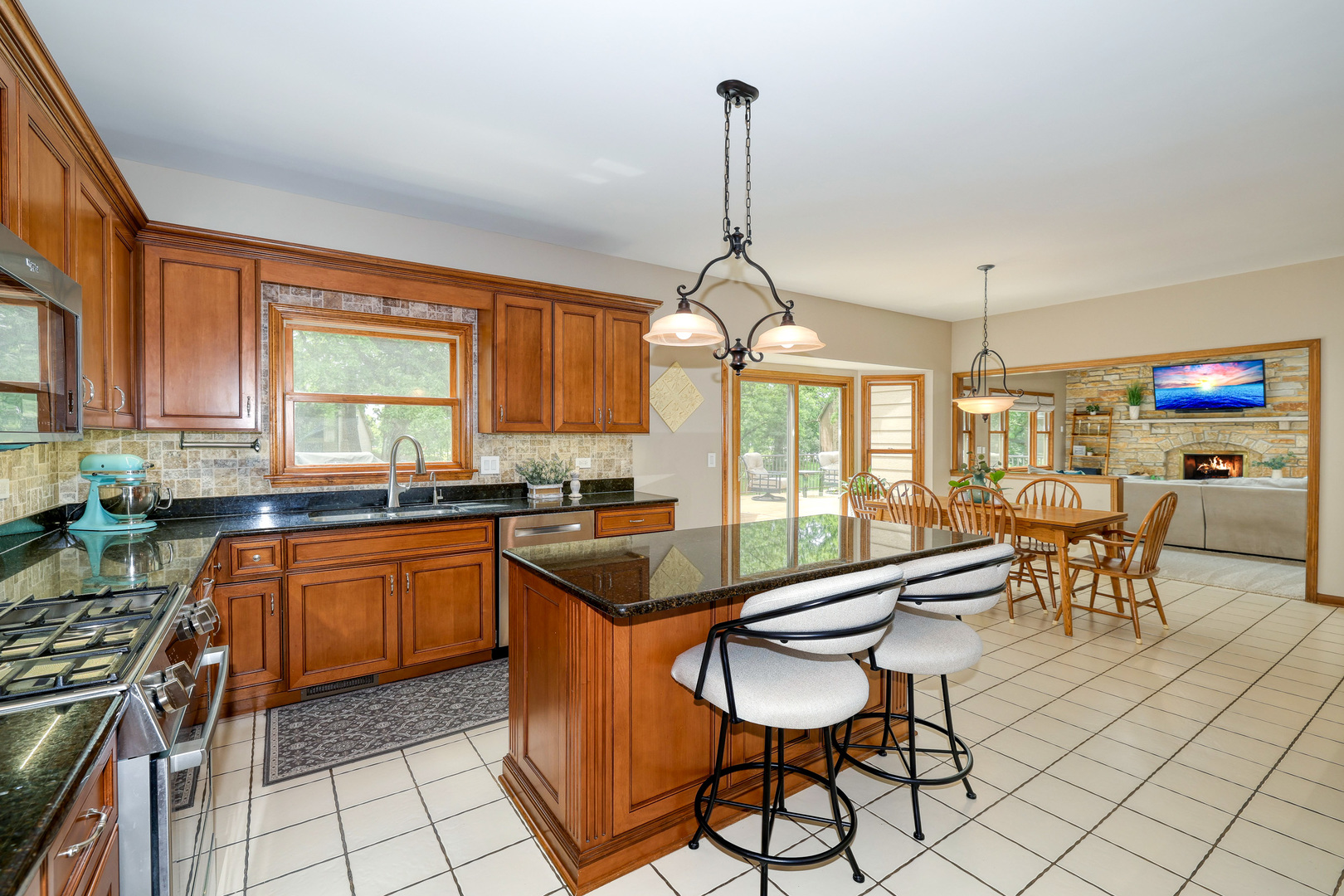 505 Steeplechase Road St. Charles, IL 60174 - Photo 4 of 51 Gallery Image 4