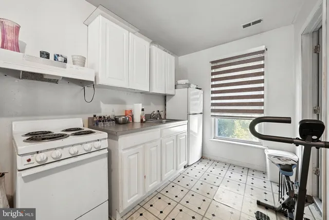 $425,000 | 5809 Burgundy Street, Capitol Heights, MD 20743