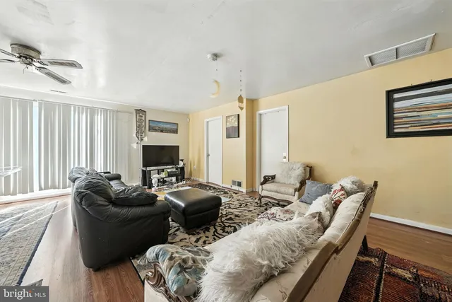 $425,000 | 5809 Burgundy Street, Capitol Heights, MD 20743