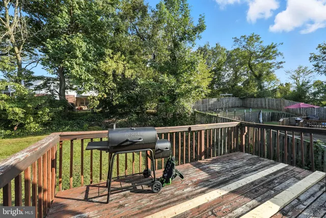 $425,000 | 5809 Burgundy Street, Capitol Heights, MD 20743