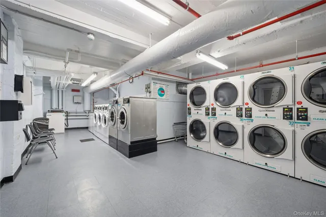 $370,000 | 226-26 Union Turnpike, Unit 1R | Oakland Gardens