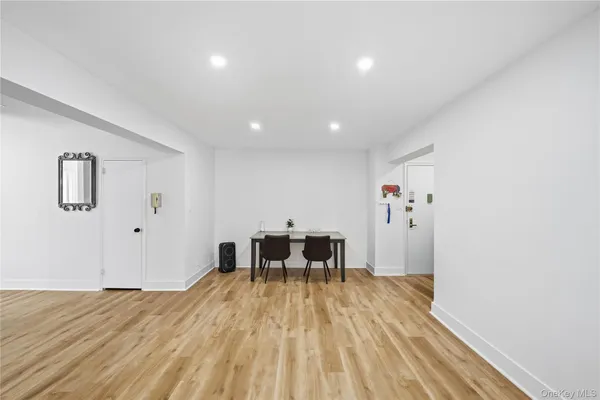 $349,000 | 226-26 Union Turnpike, Unit 1R | Oakland Gardens