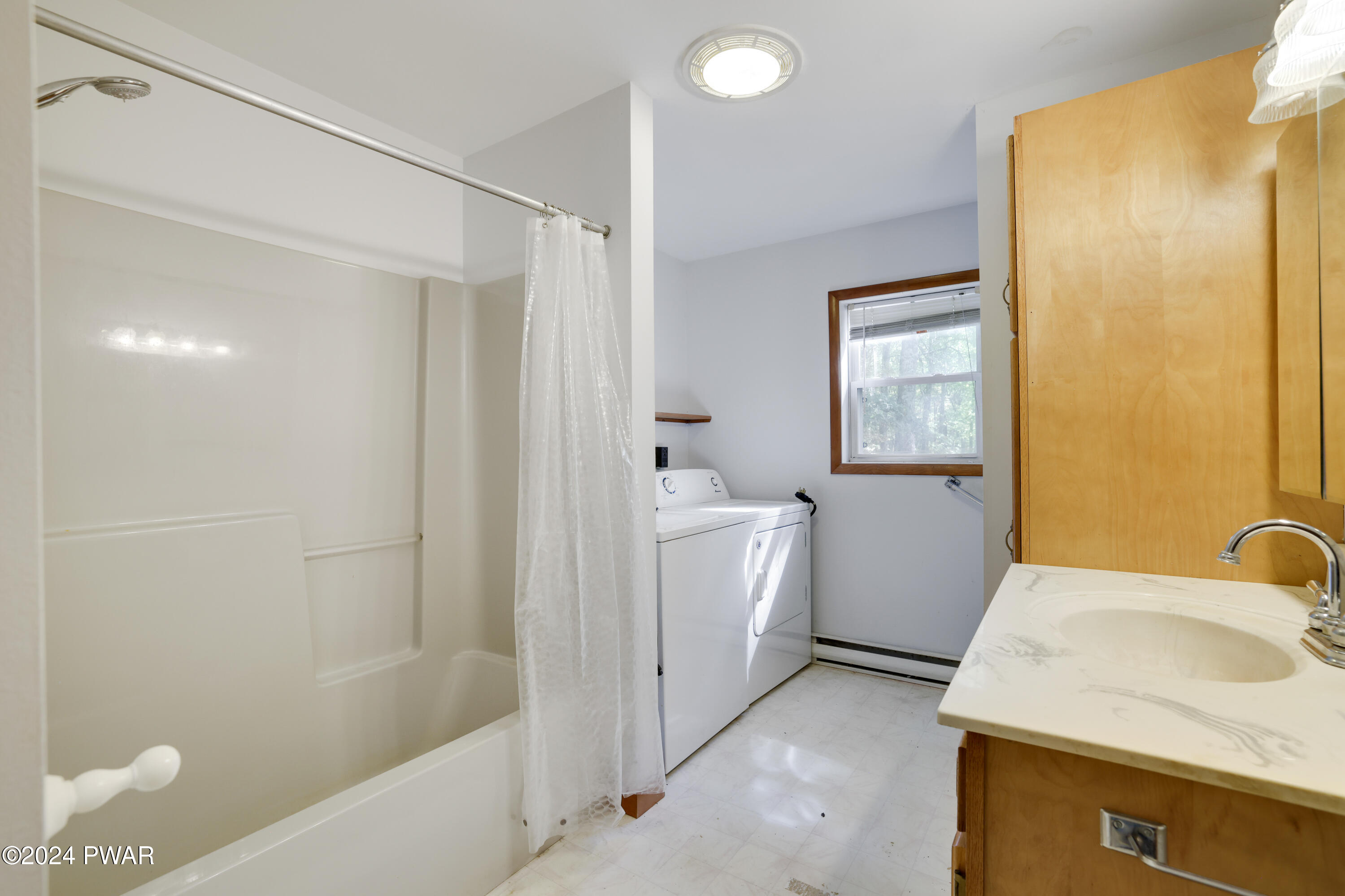 90 Deer Run Road Hawley, PA 18428 - Photo 20 of 31 Bathroom 1(1)