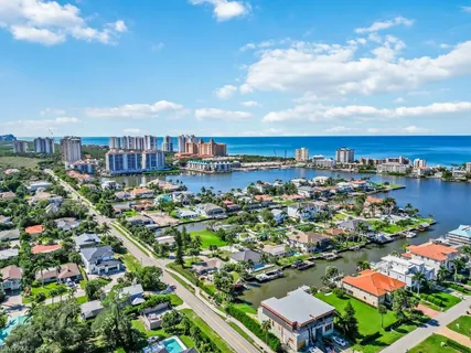 $919,000 | 601 97th Avenue North, Naples, FL 34108