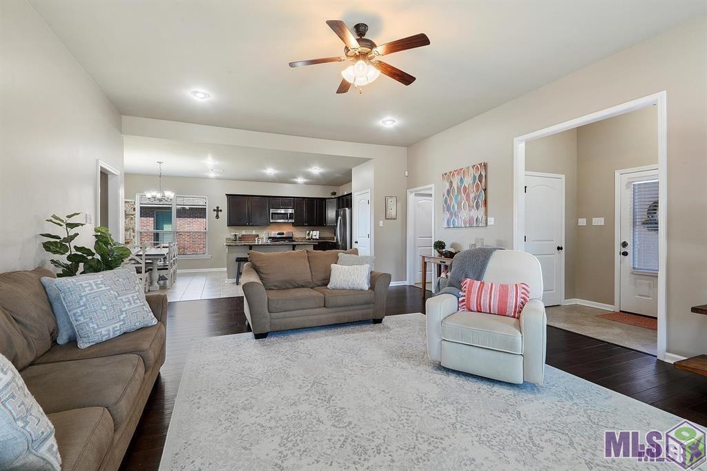 8674 Abertay Avenue Baton Rouge, LA 70820 - Photo 4 of 11