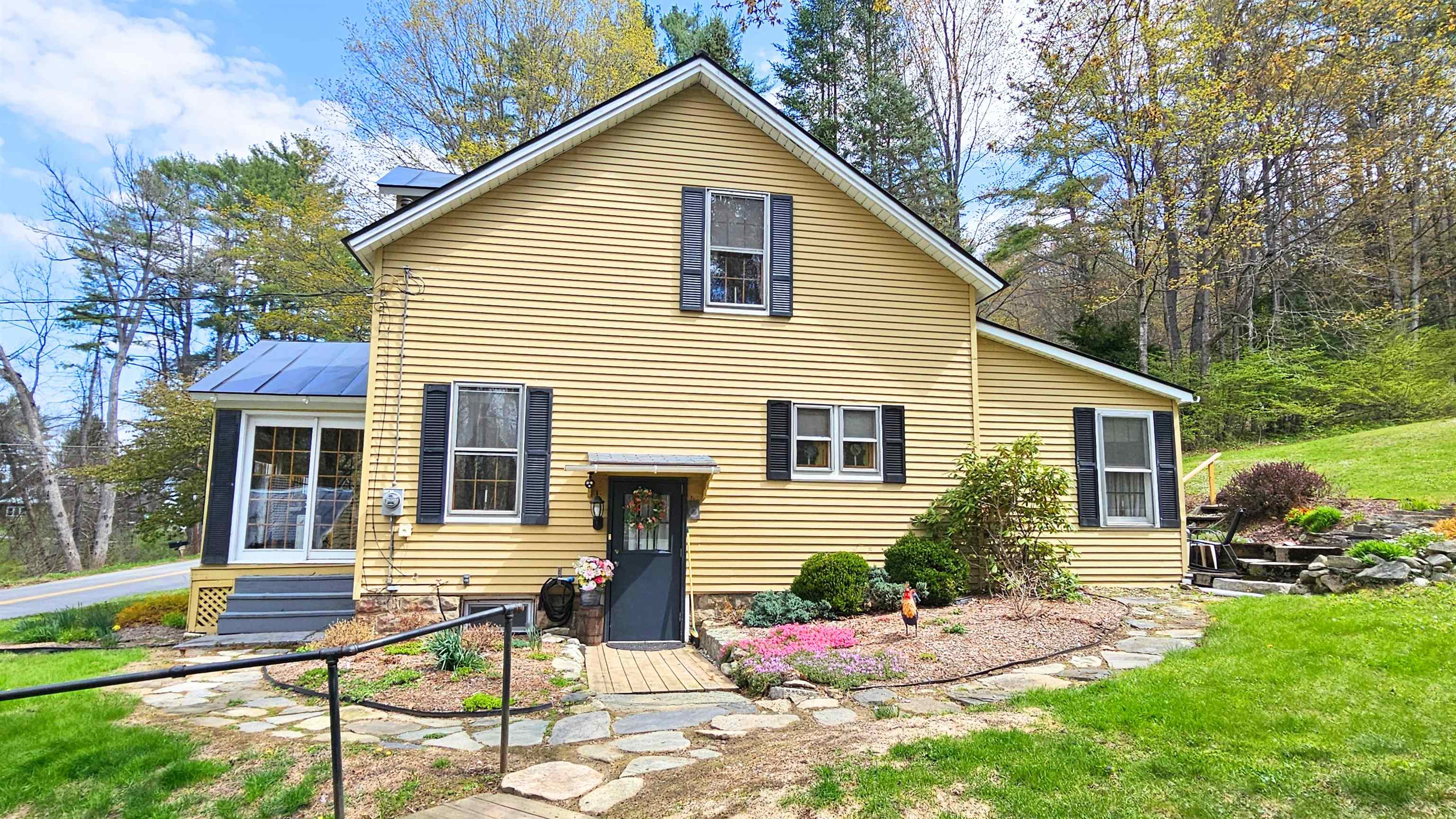 45 Reservoir Road Springfield, VT 05156 - Photo 2 of 32