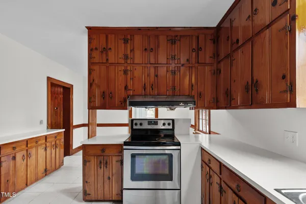 $279,900 | 221 Whitfield Street, Enfield, NC 27823