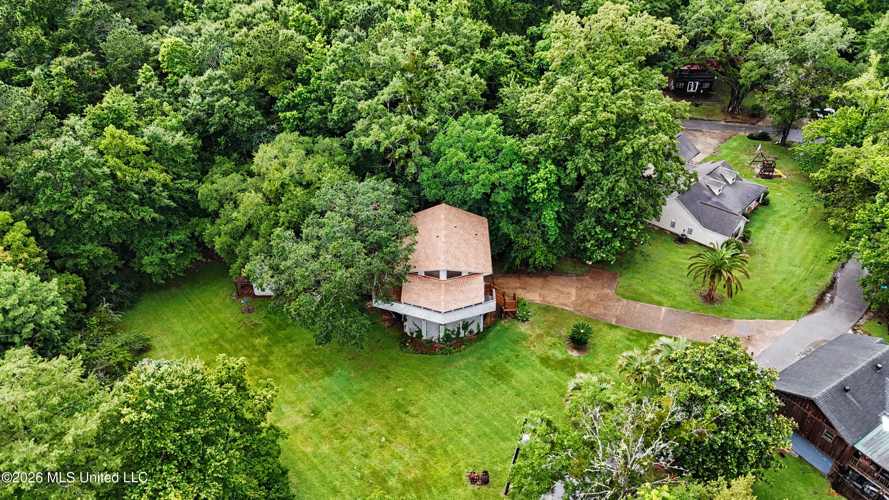 7417 Bluff Point Road Gautier, MS 39553 - Photo 44 of 49 004